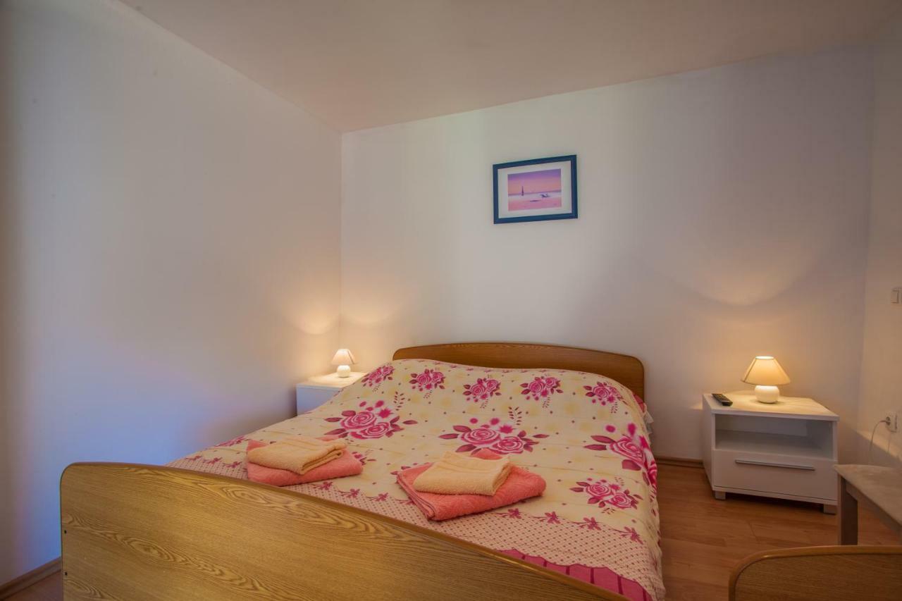 Apartment Surdic Valun Ngoại thất bức ảnh